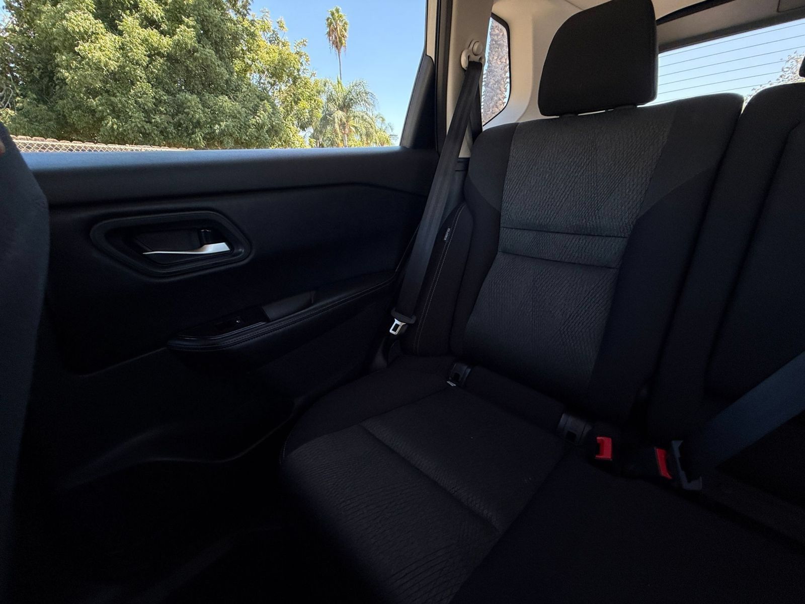 Used 2025 Nissan Rogue SV AWD/4WD image 40
