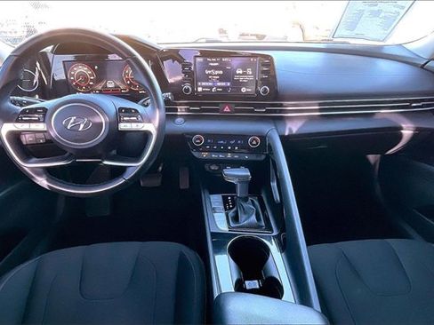 Used 2021 Hyundai Elantra SEL w/ Convenience Package image 15