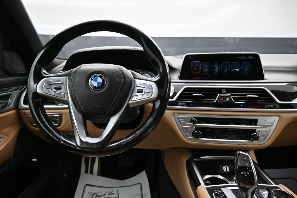 Used 2017 BMW 750i xDrive AWD/4WD image 14
