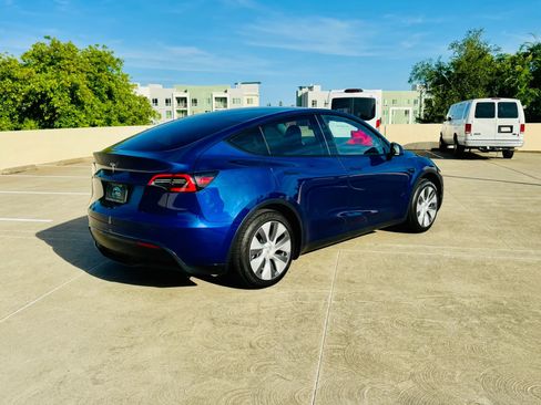 Used 2023 Tesla Model Y 2WD image 6