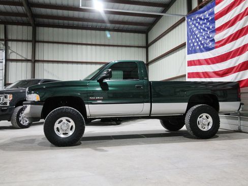 Used 2002 Dodge Ram 2500 Truck SLT image 5