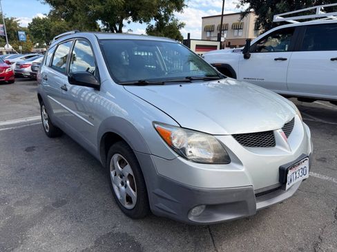 Used 2003 Pontiac Vibe w/ Power Group Value Package FWD image 3