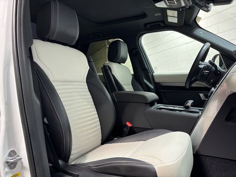 Used 2023 Land Rover Discovery S R-Dynamic image 31