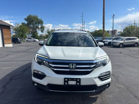 Used 2017 Honda Pilot Elite image 2