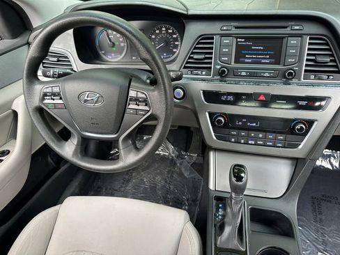 Used 2016 Hyundai Sonata SE image 16
