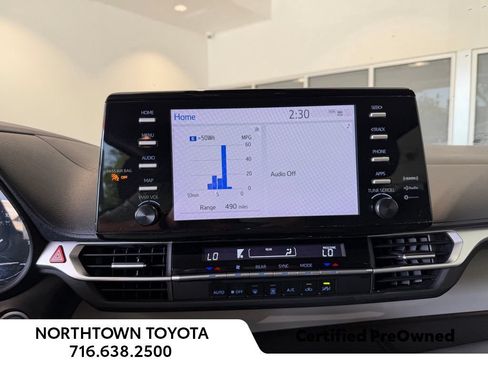 Used 2024 Toyota Sienna LE AWD/4WD image 25