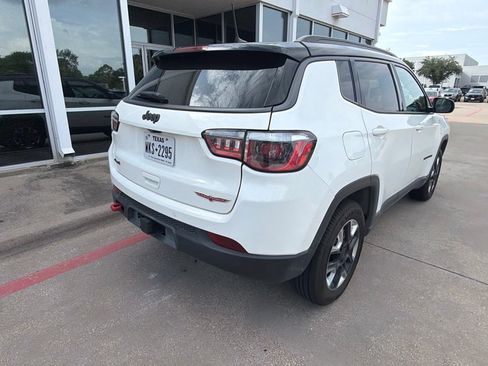 Used 2018 Jeep Compass Trailhawk w/ Leather Interior Group AWD/4WD image 6
