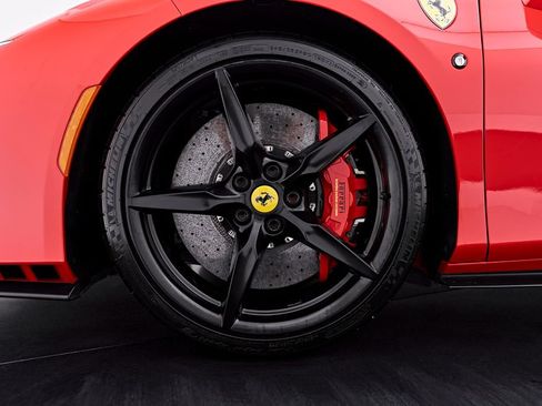 Used 2020 Ferrari F8 Tributo RWD image 3