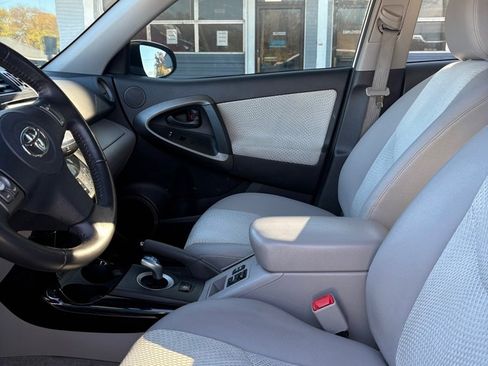 Used 2013 Toyota RAV4 EV image 9