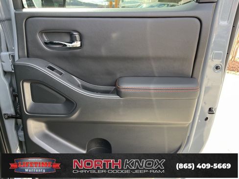 Used 2025 Nissan Frontier PRO-4X w/ Pro Premium Package image 25