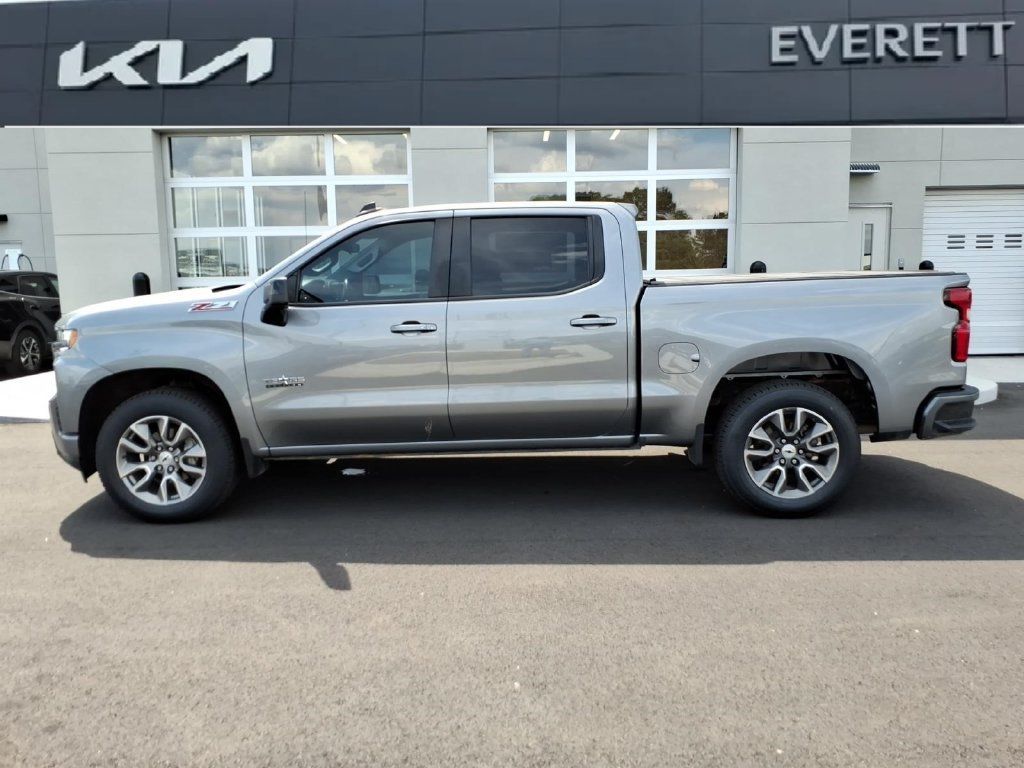 Used 2021 Chevrolet Silverado 1500 RST w/ Z71 Off-Road Package AWD/4WD image 4