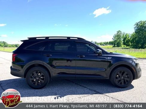 Certified 2022 Kia Sorento S w/ Panoramic Sunroof Package AWD/4WD image 6