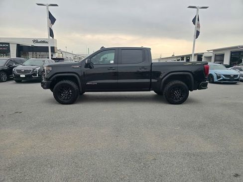 Used 2023 GMC Sierra 1500 AT4X AWD/4WD image 8