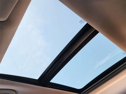 Used 2015 Nissan Rogue SL w/ SL Premium Package image 20