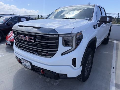 Used 2024 GMC Sierra 1500 AT4 w/ Technology Package image 2