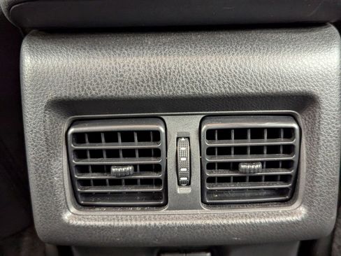 Used 2025 Toyota Camry SE image 20