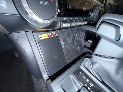 Used 2025 Toyota 4Runner TRD Off-Road Premium AWD/4WD image 20