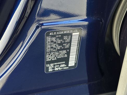 Used 2025 Nissan Armada SL image 21