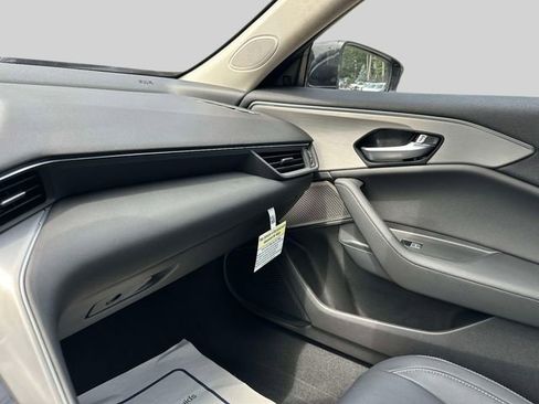 Used 2025 Acura TLX w/ Technology Package FWD image 31