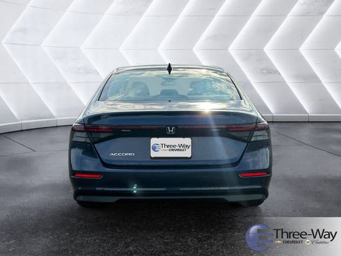 Used 2024 Honda Accord EX image 4
