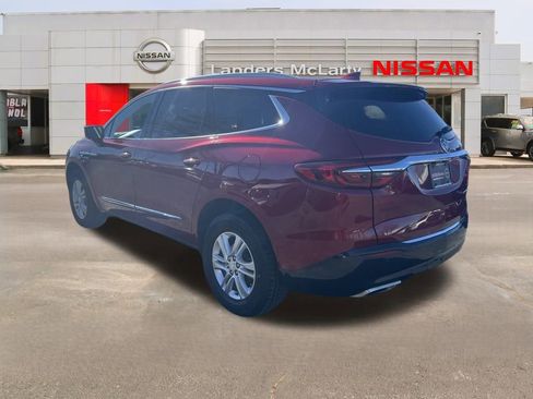 Used 2019 Buick Enclave Essence image 3