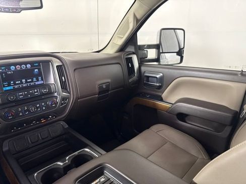 Used 2018 Chevrolet Silverado 2500 LTZ w/ Duramax Plus Package AWD/4WD image 28