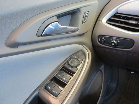 Used 2024 Chevrolet Malibu LT image 27