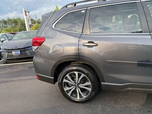 Used 2023 Subaru Forester Limited AWD/4WD image 3