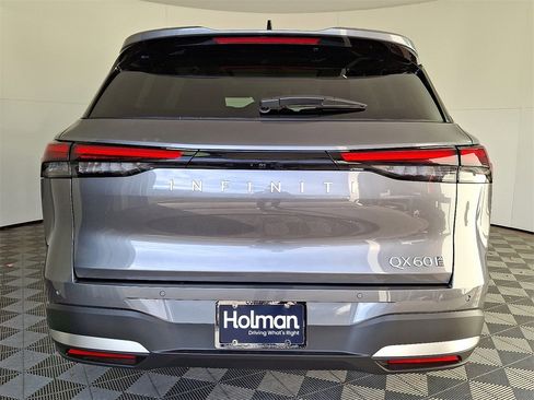 New 2026 INFINITI QX60 Luxe image 8