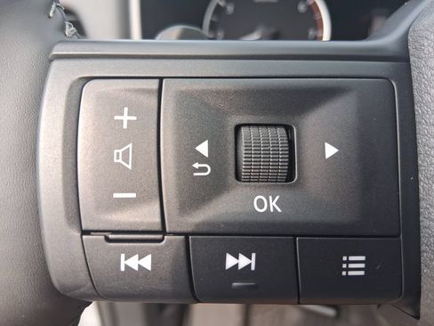 New 2026 Nissan Rogue SV FWD image 32