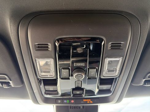 New 2026 Chevrolet Suburban High Country w/ Sun And Tow Package AWD/4WD image 23