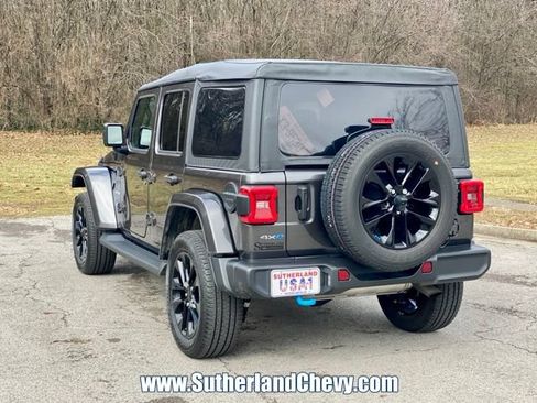 Used 2022 Jeep Wrangler Unlimited Sahara AWD/4WD image 5