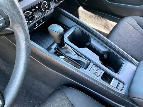 Used 2025 Honda Accord SE image 15