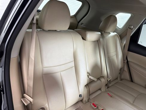 Used 2015 Nissan Rogue SL w/ SL Premium Package image 25