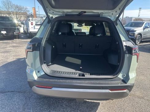 New 2026 Chevrolet Equinox LT w/ Convenience Package II FWD image 29