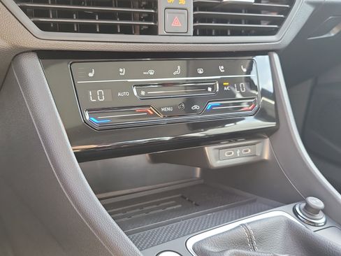 New 2026 Volkswagen Jetta SEL image 25