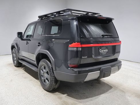 Used 2024 Lexus GX 550 image 6