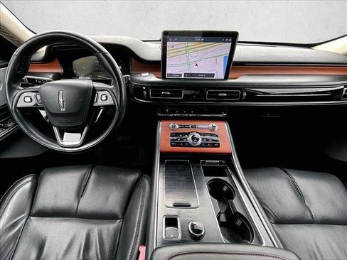 Used 2020 Lincoln Aviator Reserve w/ Equipment Group 201A image 16