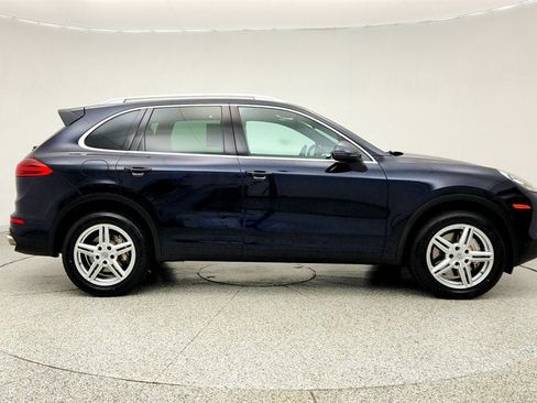 Used 2017 Porsche Cayenne S w/ Premium Package AWD/4WD image 4