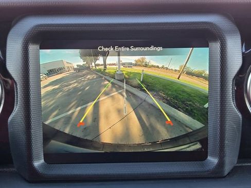 Used 2023 Jeep Wrangler Altitude image 18