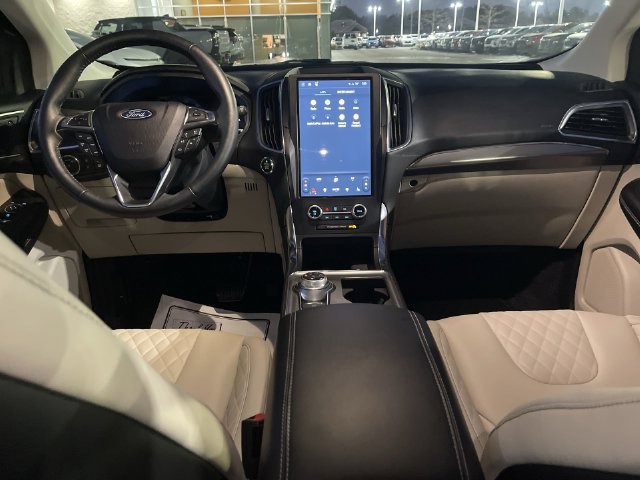 Used 2024 Ford Edge Titanium AWD/4WD image 19