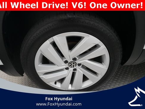 Used 2022 Volkswagen Atlas Cross Sport SE image 25