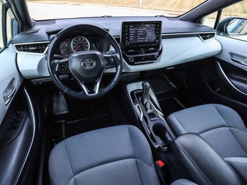 Used 2020 Toyota Corolla SE w/ SE Premium Package image 23