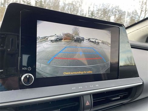 Used 2024 Toyota Prius LE image 27