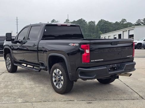 Used 2024 Chevrolet Silverado 2500 Custom w/ Custom Value Package AWD/4WD image 3