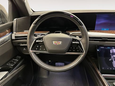 Used 2025 Cadillac Escalade ESV Sport Platinum AWD/4WD image 12