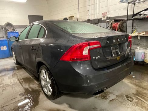 Used 2016 Volvo S60 T5 Premier image 3