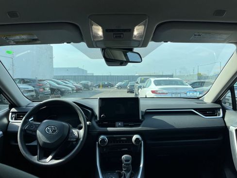 Used 2025 Toyota RAV4 LE image 32