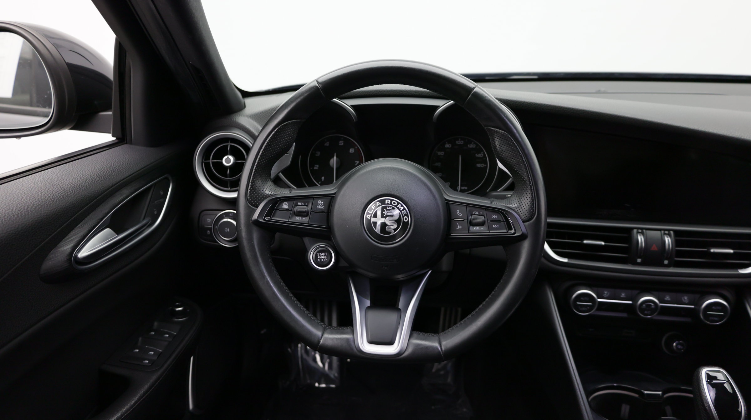 Used 2022 Alfa Romeo Giulia Sprint RWD image 28