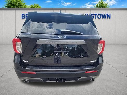 Used 2023 Ford Explorer XLT w/ Equipment Group 202A AWD/4WD image 7